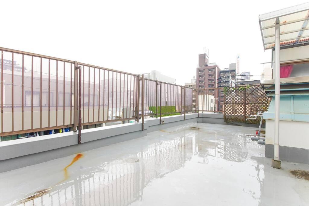 Appartamento Sanacion Namba 難波千日前の5Ldk120平米 駅徒歩2分 広々バルコニーでバーベキューも可能 Osaka Esterno foto